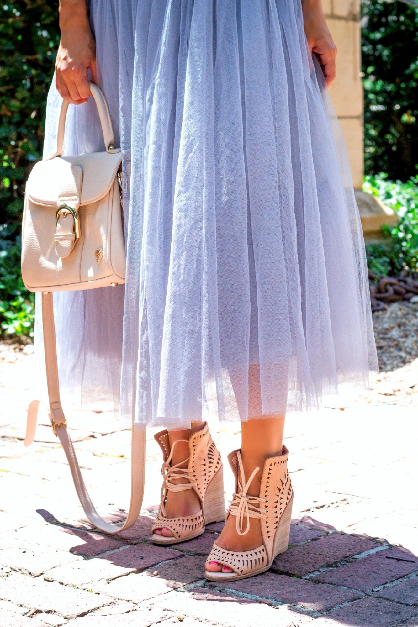 Tulle Midi Skirt & Perfect Summer Wedges
