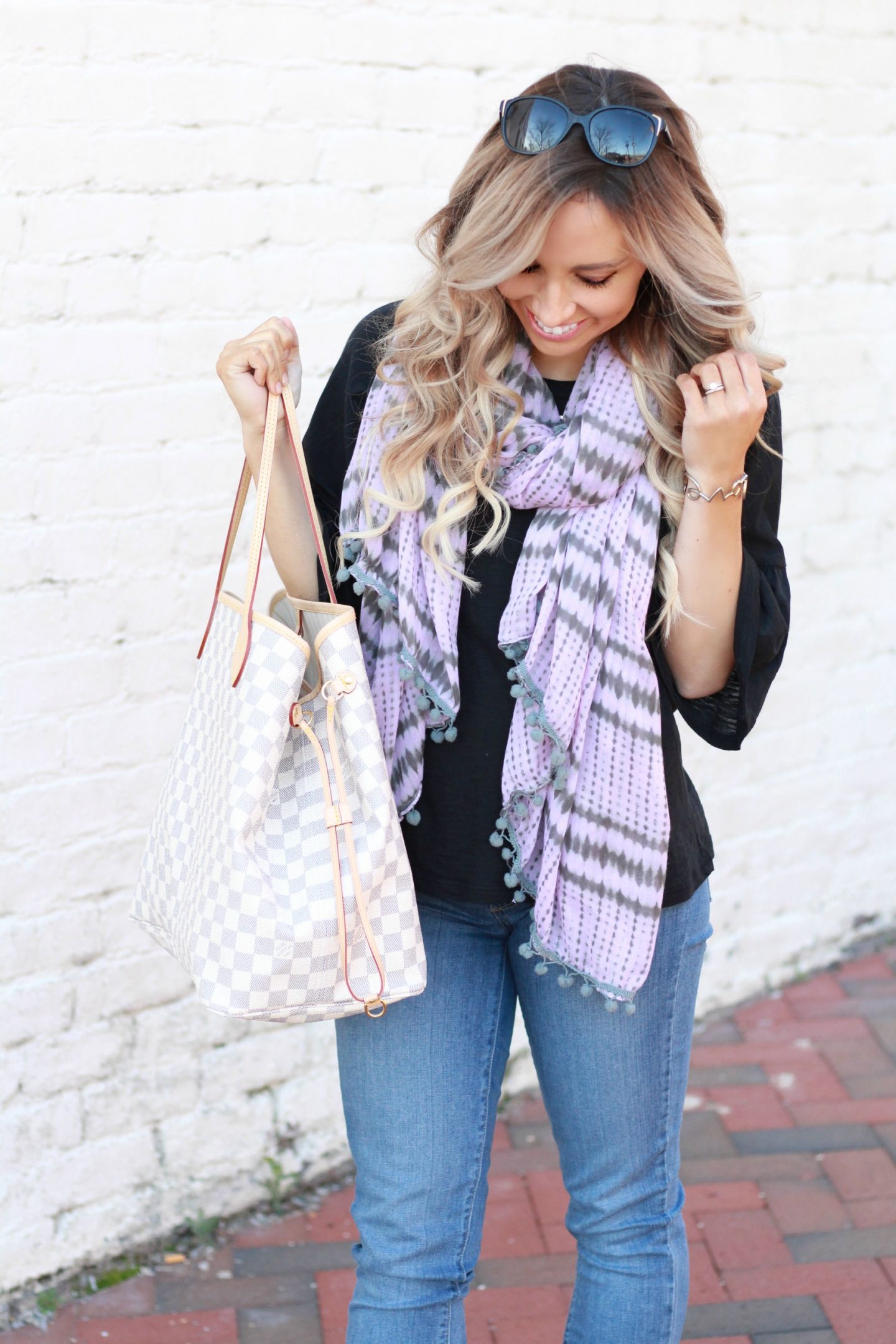 $35 Ruffle Tee & Easy Momiform (Mom Uniform) for Spring